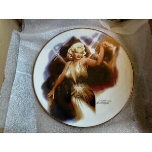 The Magic of Marilyn "Rising Star" Marilyn Monroe Plate No 6578C 1992